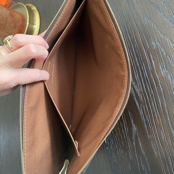 Louis Vuitton Monogram Etui Voyage MM Pouch - Picture 6 of 12
